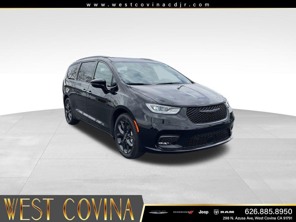 New 2026 Chrysler Pacifica L