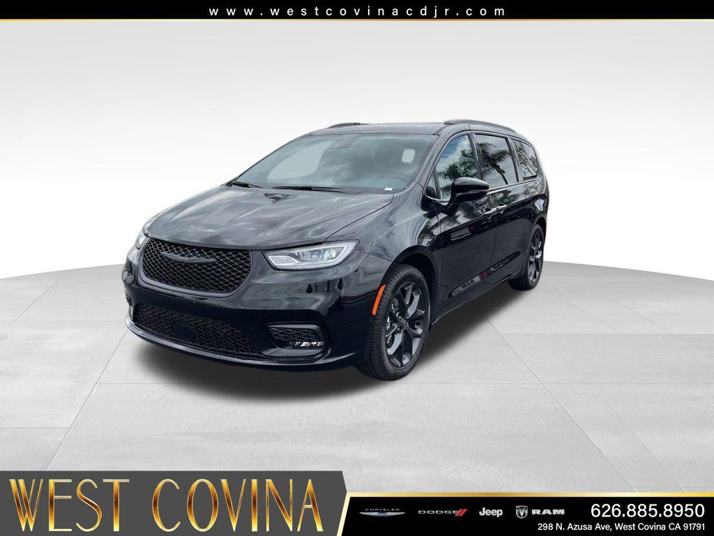 New 2026 Chrysler Pacifica L