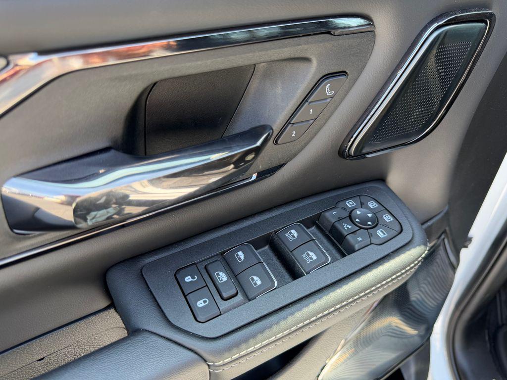 صورة مصغرة 18 لـ 2025 RAM 1500 LIMITED
