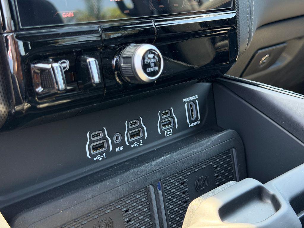 صورة مصغرة 26 لـ 2025 RAM 1500 LIMITED
