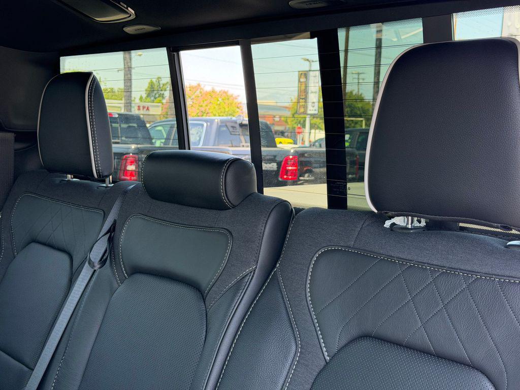 صورة مصغرة 21 لـ 2025 RAM 1500 LIMITED