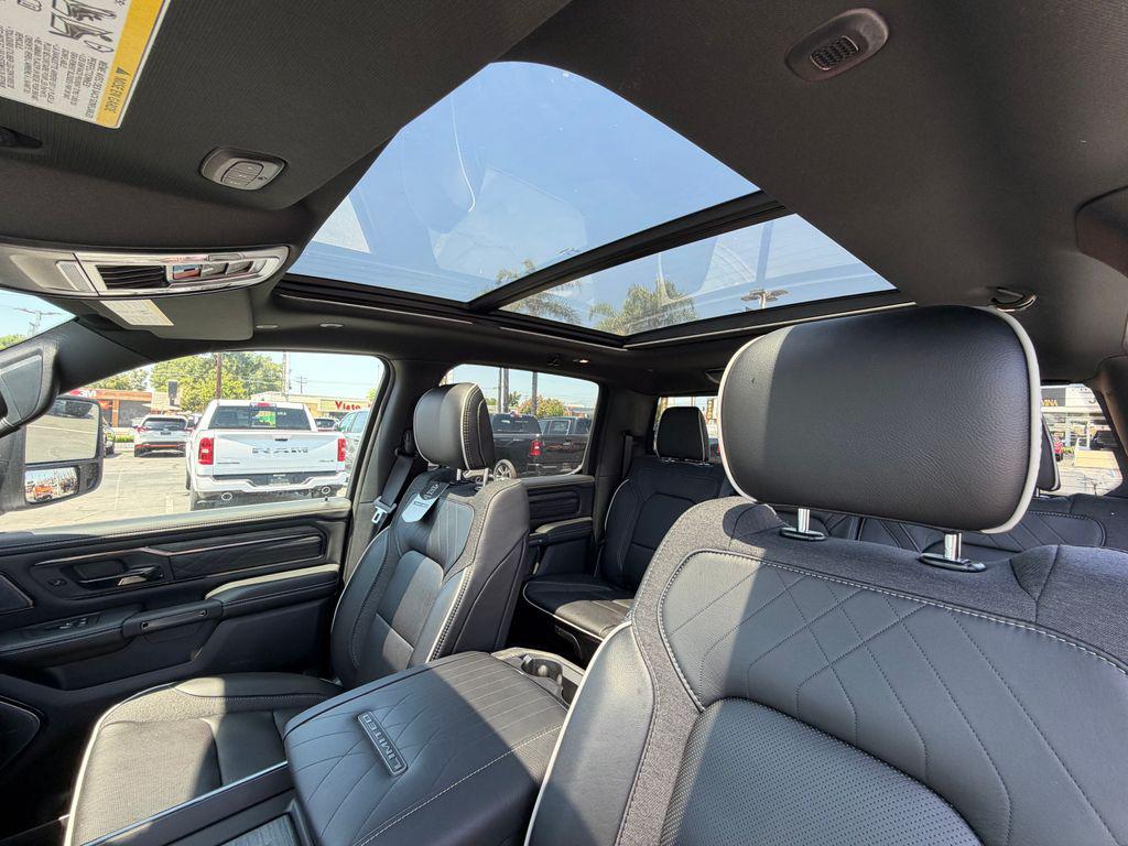 صورة مصغرة 24 لـ 2025 RAM 1500 LIMITED