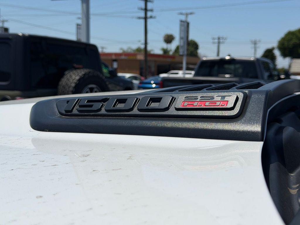 صورة مصغرة 12 لـ 2025 RAM 1500 LIMITED