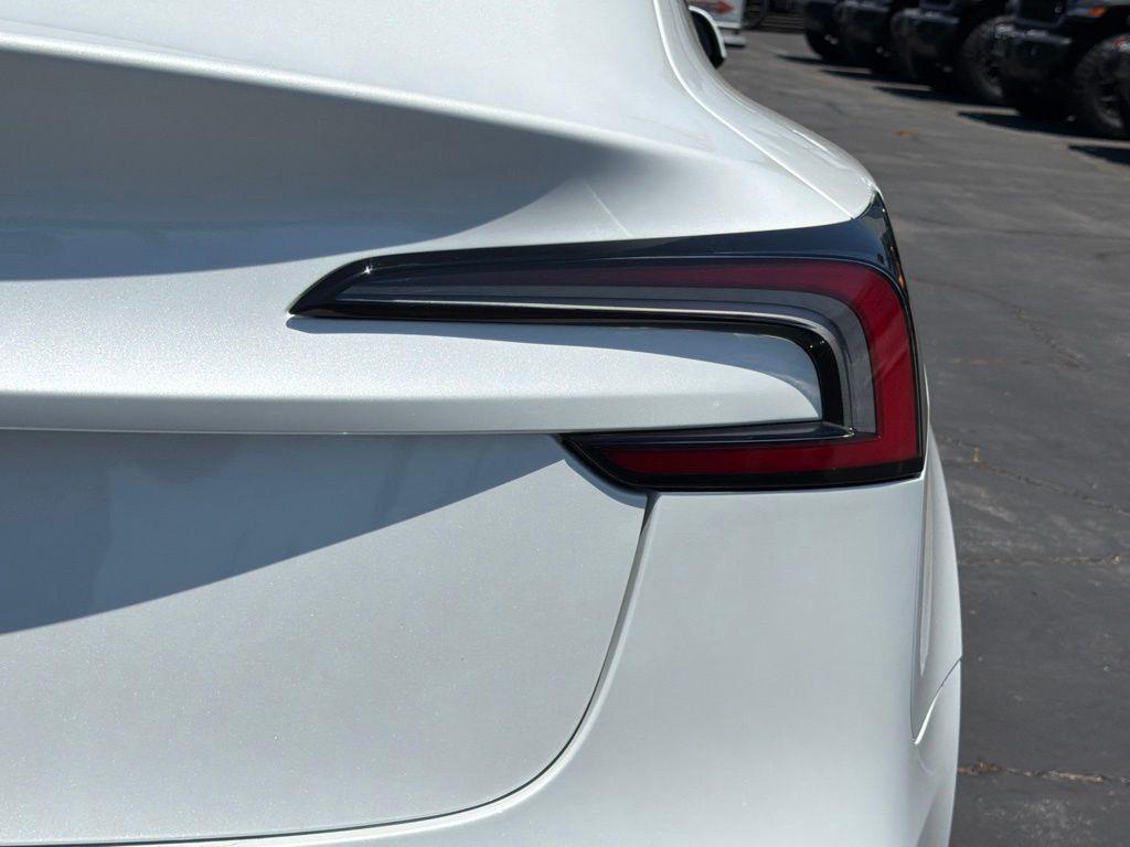 2025 Tesla MODEL 3 LONG RANGE 缩略图 15