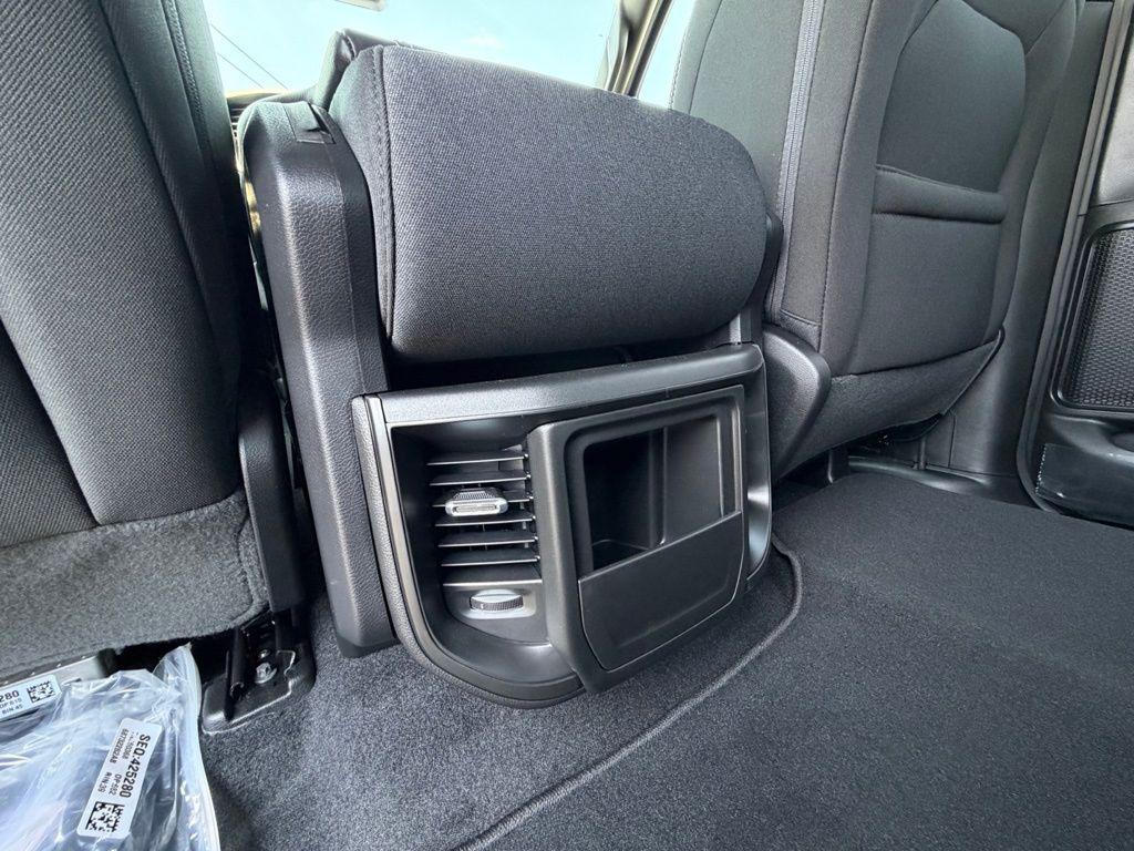 2026 RAM 1500 EXPRESS — миниатюра 24