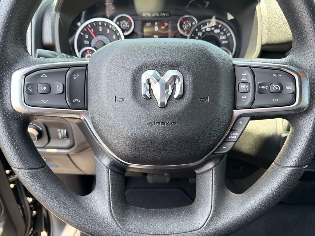 2026 RAM 1500 EXPRESS 缩略图 15