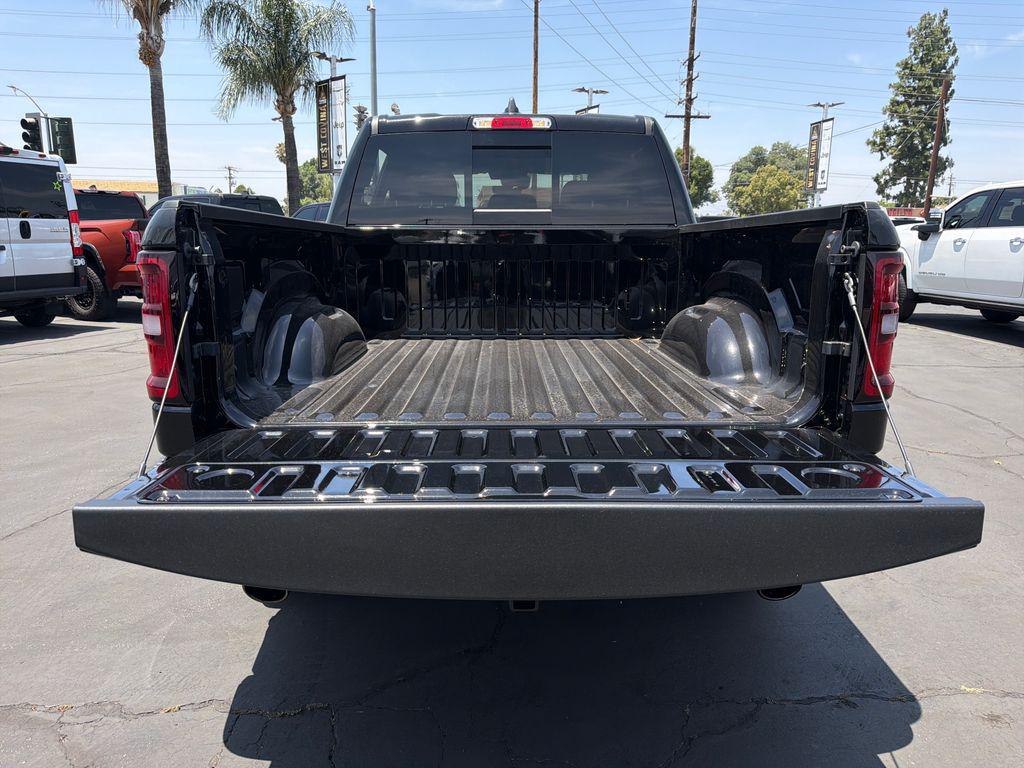2026 RAM 1500 EXPRESS 缩略图 23