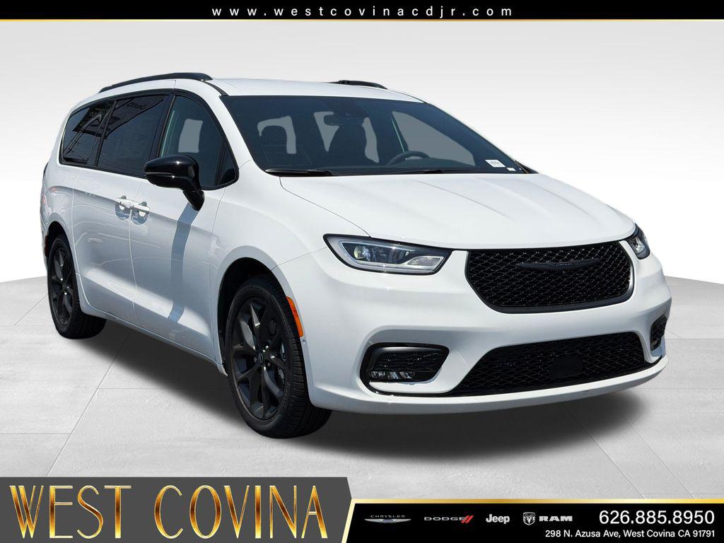 New 2026 Chrysler Pacifica L