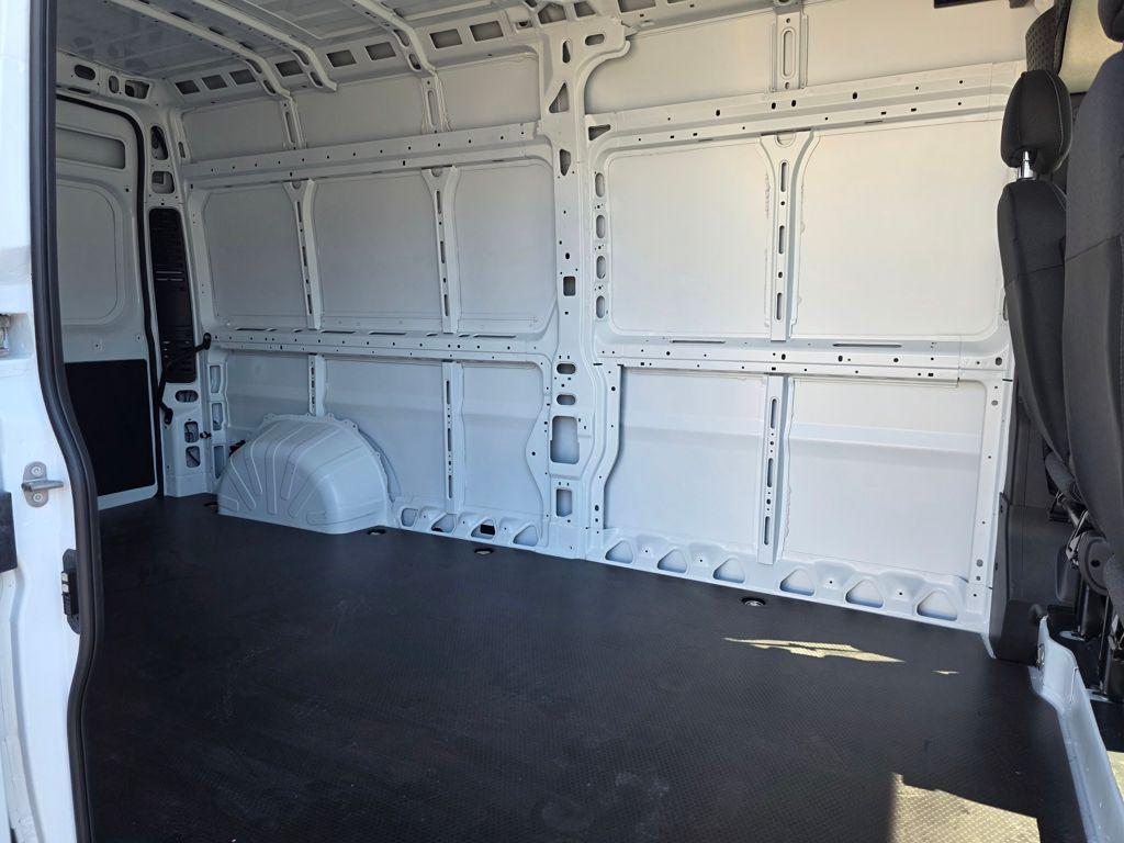 صورة مصغرة 15 لـ 2026 RAM PROMASTER 2500 TRADESMAN