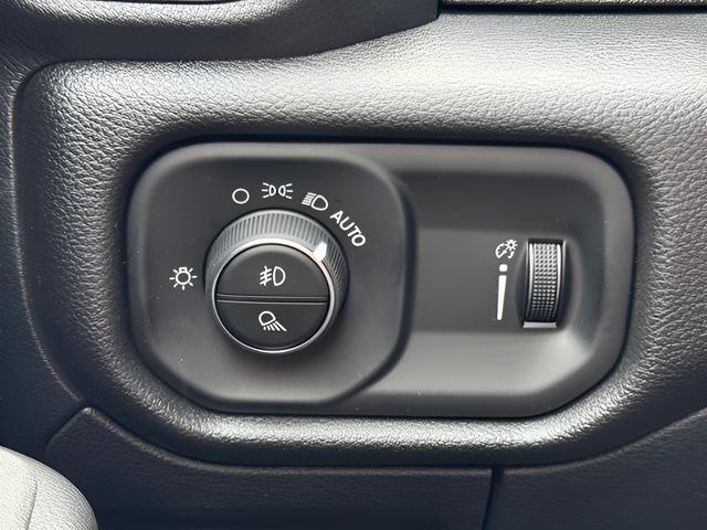 2026 RAM 1500 EXPRESS 缩略图 27