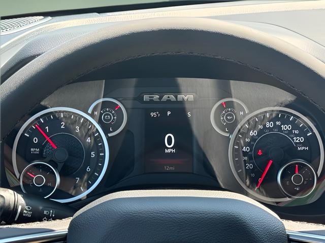 صورة مصغرة 28 لـ 2026 RAM 1500 BIG HORN/LONE STAR
