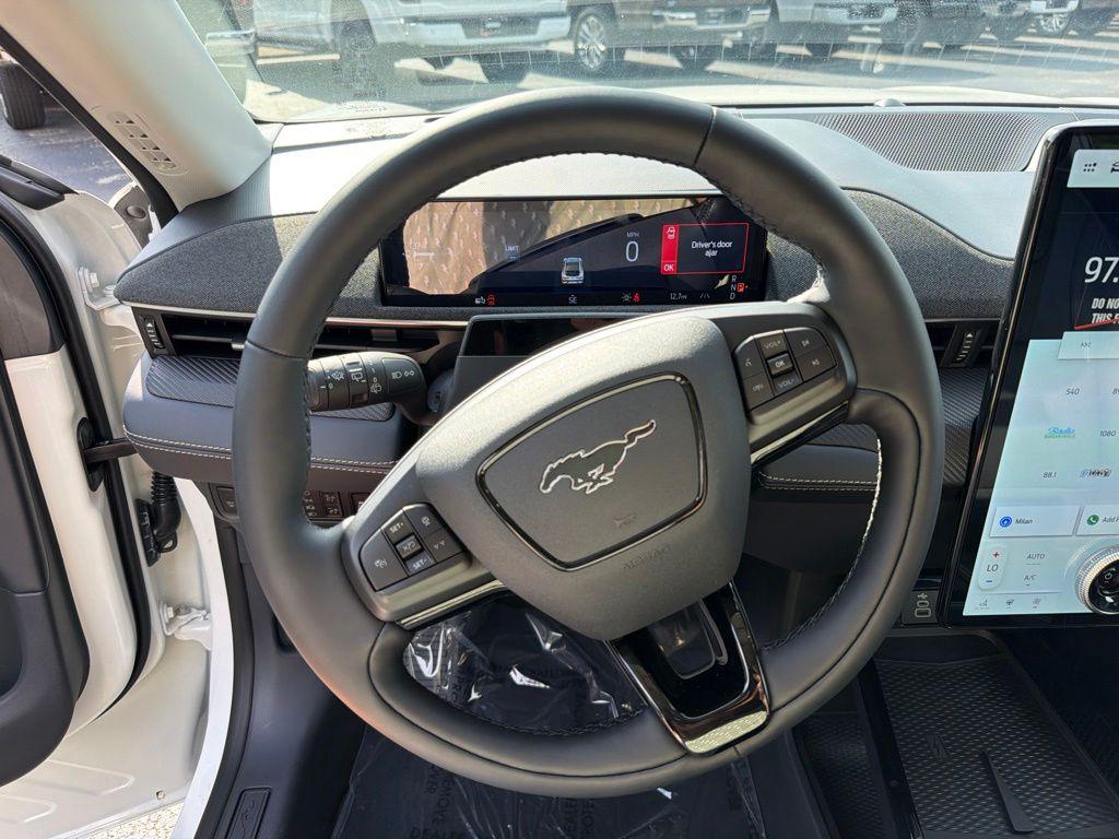 صورة مصغرة 15 لـ 2026 FORD MUSTANG MACH-E PREMIUM