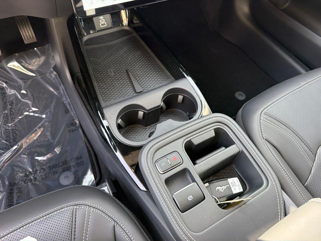 صورة مصغرة 17 لـ 2026 FORD MUSTANG MACH-E PREMIUM
