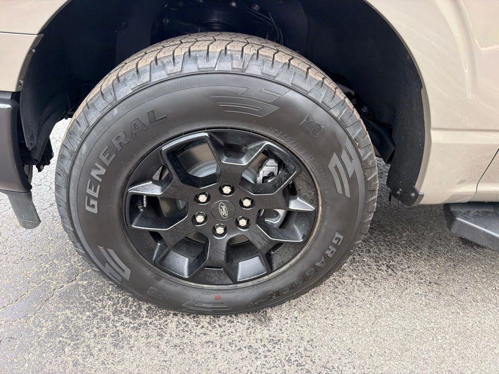 صورة 9 لـ 2026 FORD F-150 STX