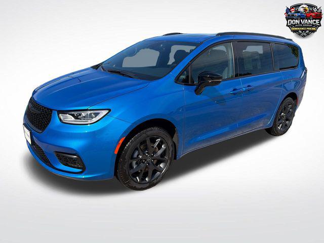New 2026 Chrysler Pacifica Limited