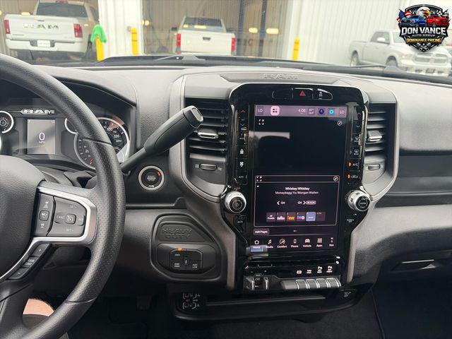 صورة مصغرة 17 لـ 2026 RAM 2500 TRADESMAN CREW CAB 4X4 6'4' BOX