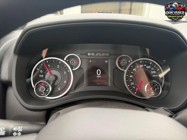 صورة مصغرة 15 لـ 2026 RAM 2500 TRADESMAN CREW CAB 4X4 6'4' BOX