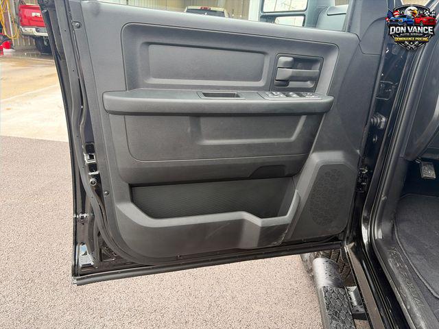صورة 10 لـ 2026 RAM 2500 TRADESMAN CREW CAB 4X4 6'4' BOX