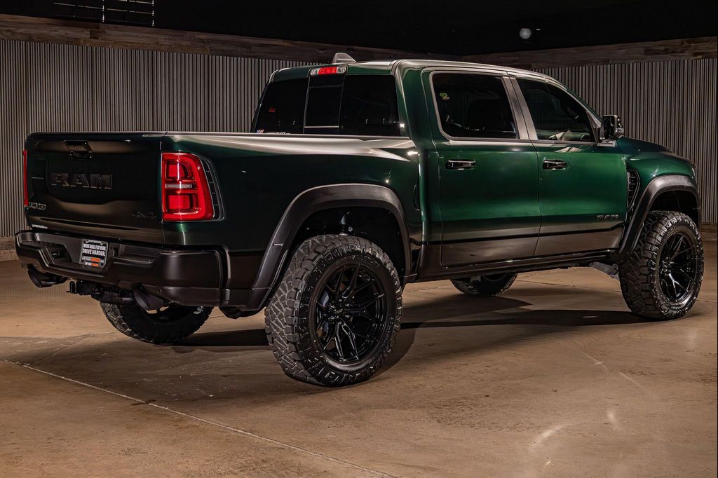 صورة 9 لـ 2026 RAM 1500 RHO CREW CAB 4X4 5'7' BOX