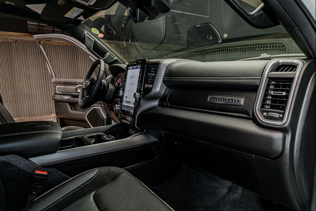 صورة مصغرة 20 لـ 2026 RAM 1500 LARAMIE