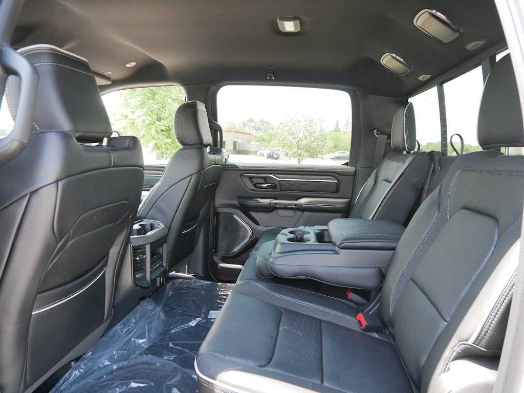 صورة 10 لـ 2026 RAM 1500 LIMITED