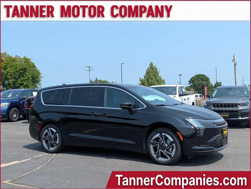 New 2027 Chrysler Pacifica LIMITED