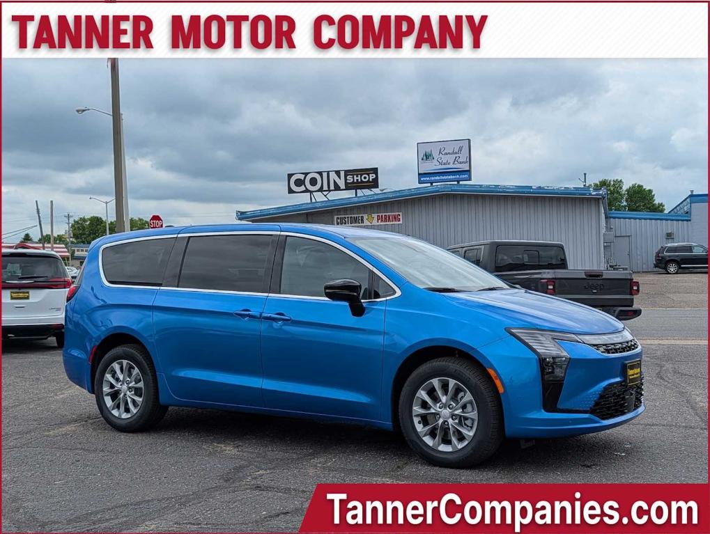 New 2027 Chrysler Pacifica SELECT