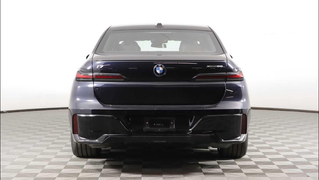2026 BMW I7 XDRIVE60 photo 4