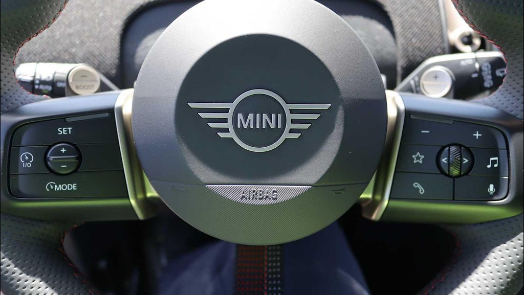 صورة 9 لـ 2026 MINI COUNTRYMAN COOPER S ALL4