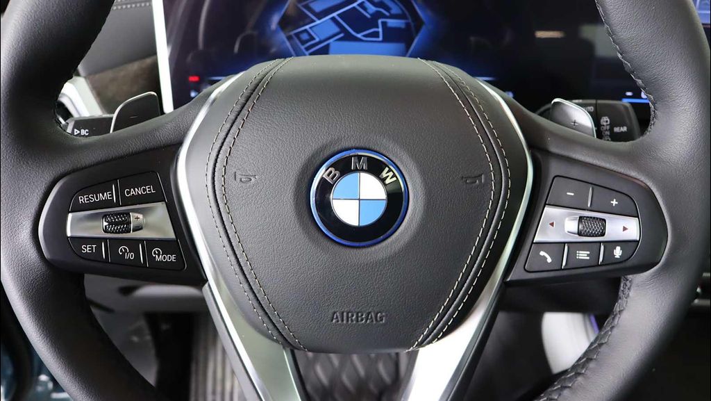 صورة مصغرة 17 لـ 2026 BMW X5 PHEV XDRIVE50E
