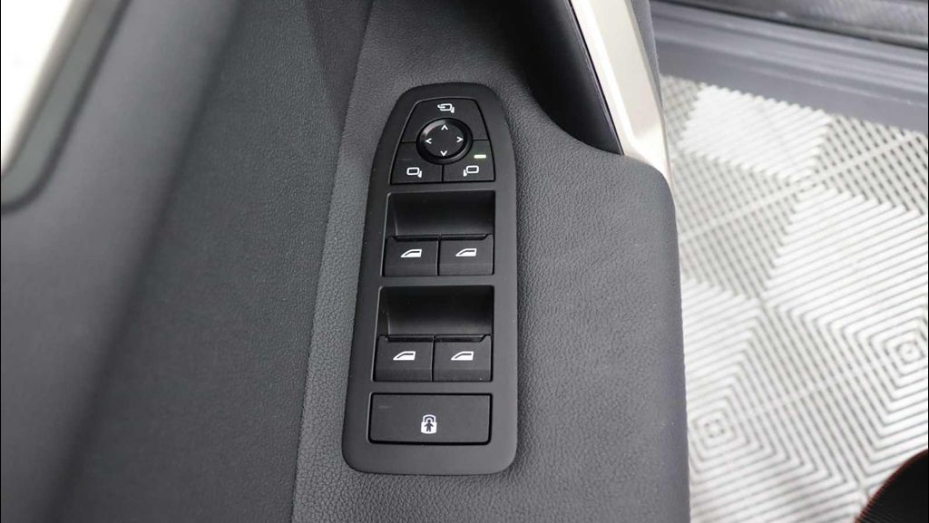 2024 BMW IX XDRIVE50 — миниатюра 14