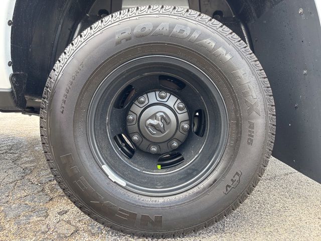 صورة 14 لـ 2026 RAM 3500 TRADESMAN