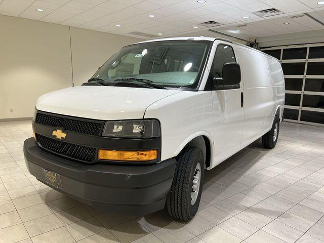 New 2026 Chevrolet Express 3500 Work Van
