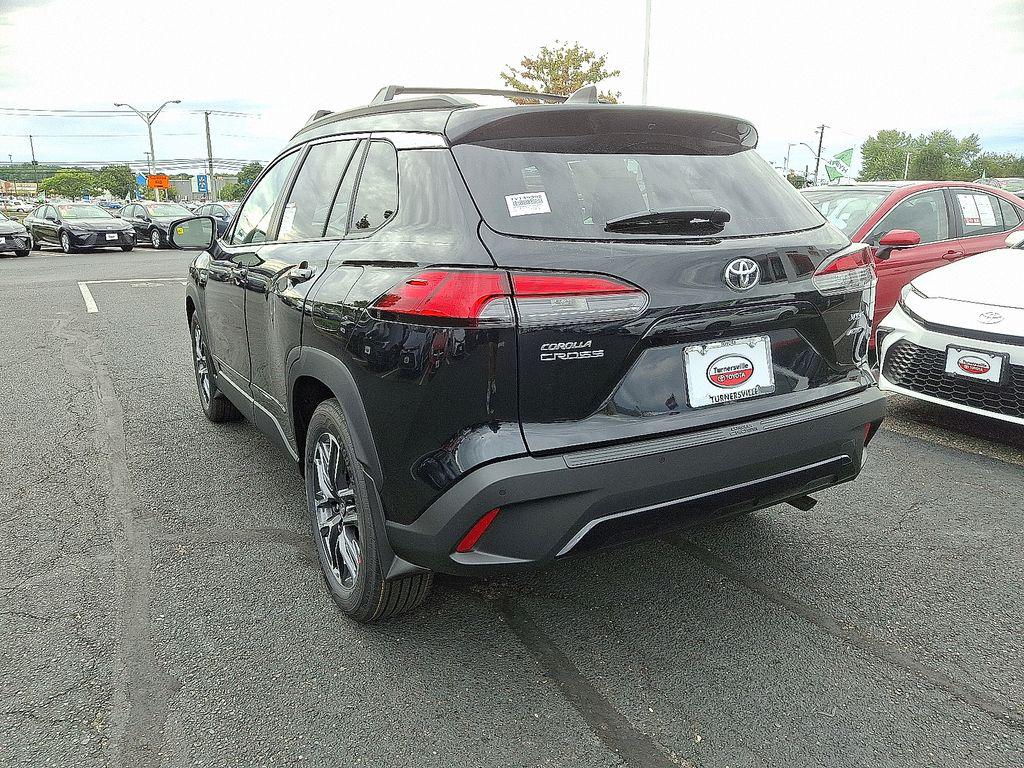 TOYOTA COROLLA CROSS - 3