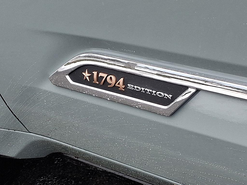 TOYOTA TUNDRA - 5