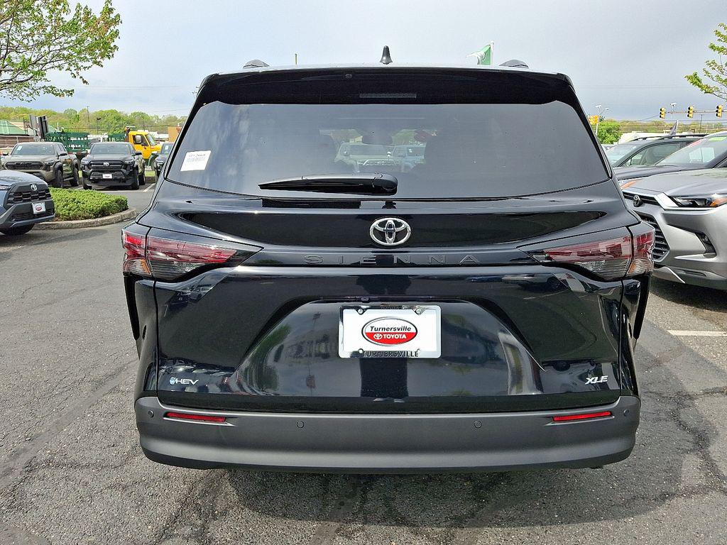 TOYOTA SIENNA - 5