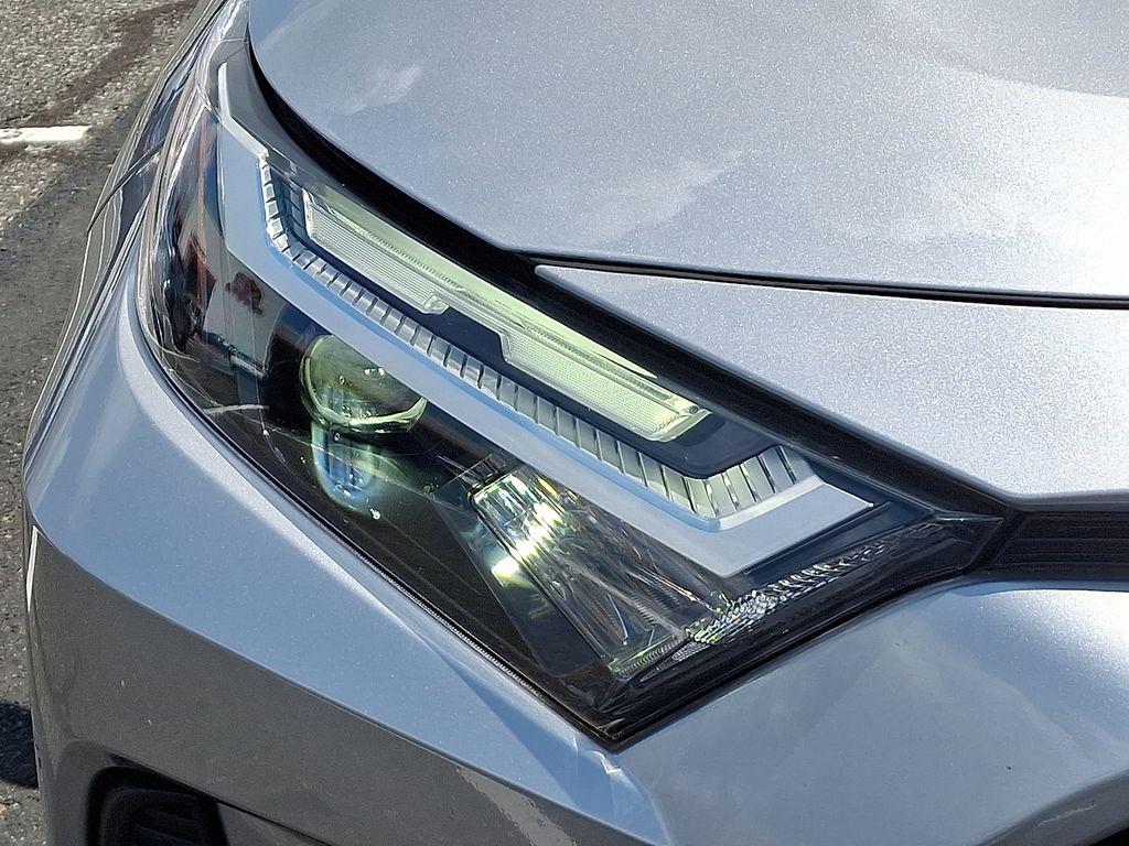 2024 Toyota RAV4 XLE — фото 9