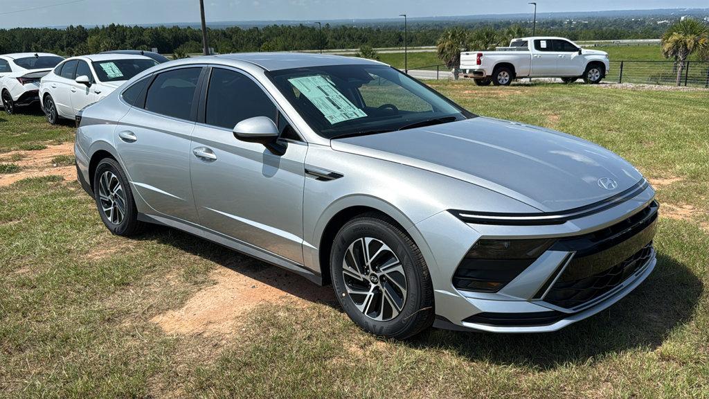 New 2026 Hyundai SONATA Hybrid Blue