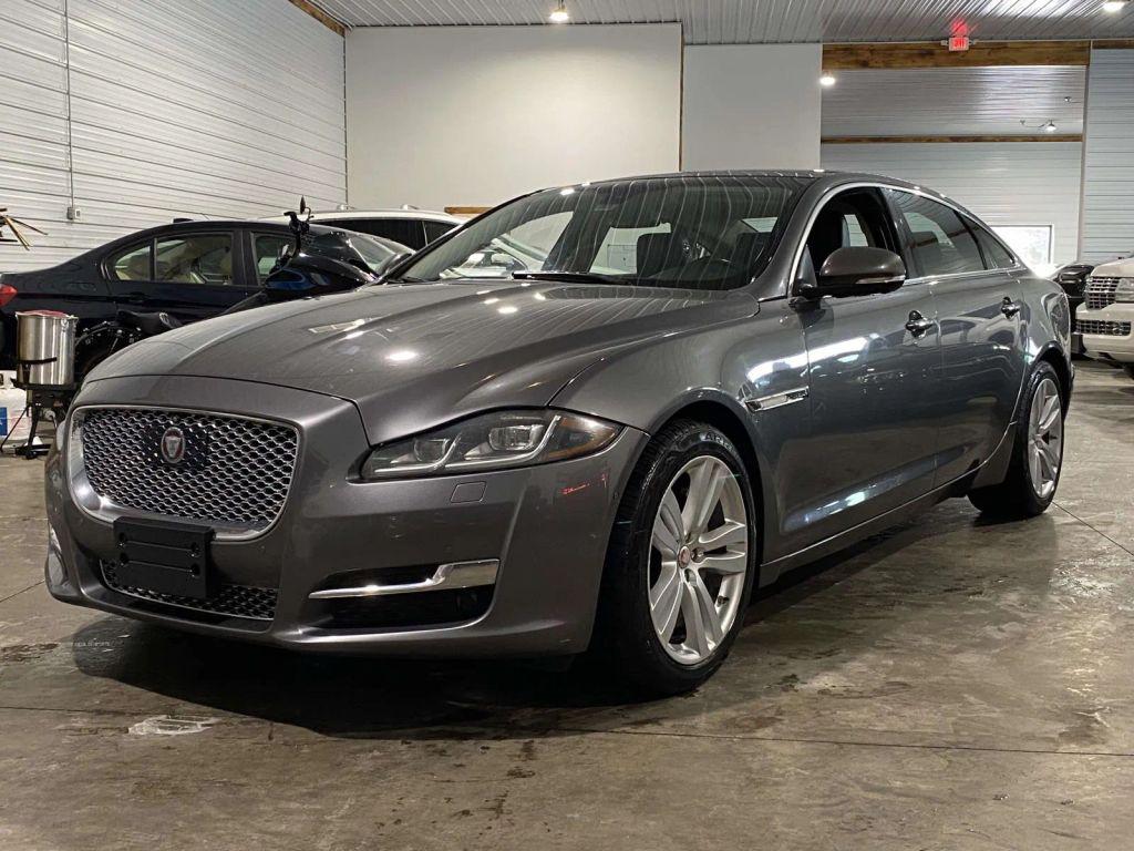 2016 Jaguar XJ