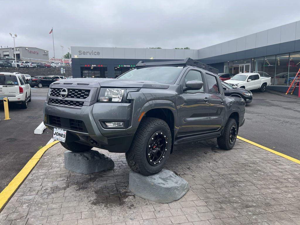 New 2025 Nissan Frontier SV