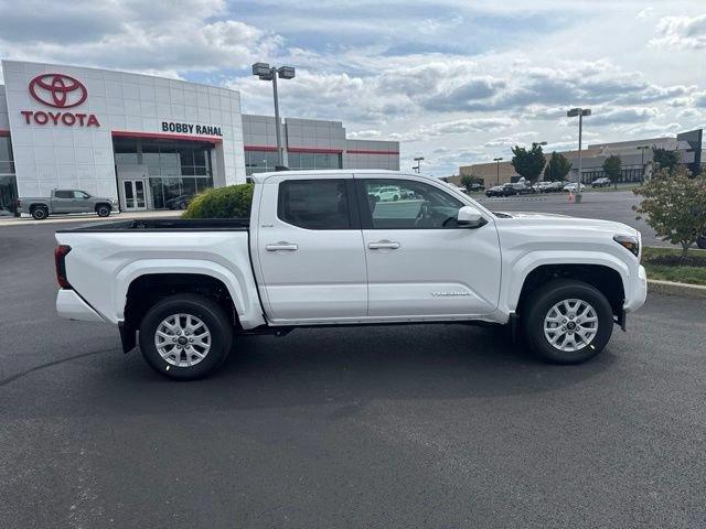 2026 Toyota TACOMA SR5 thumbnail 19