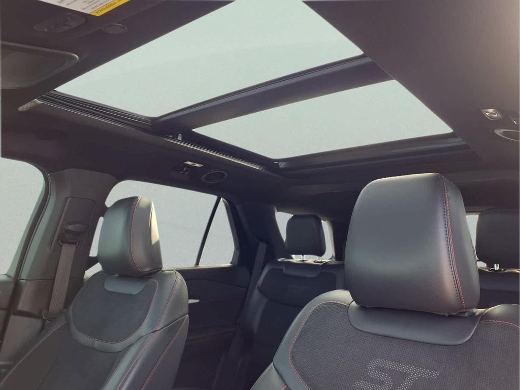 2025 FORD EXPLORER ST 4WD 缩略图 17