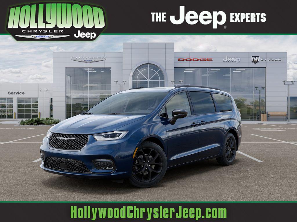 New 2025 Chrysler Pacifica Limited