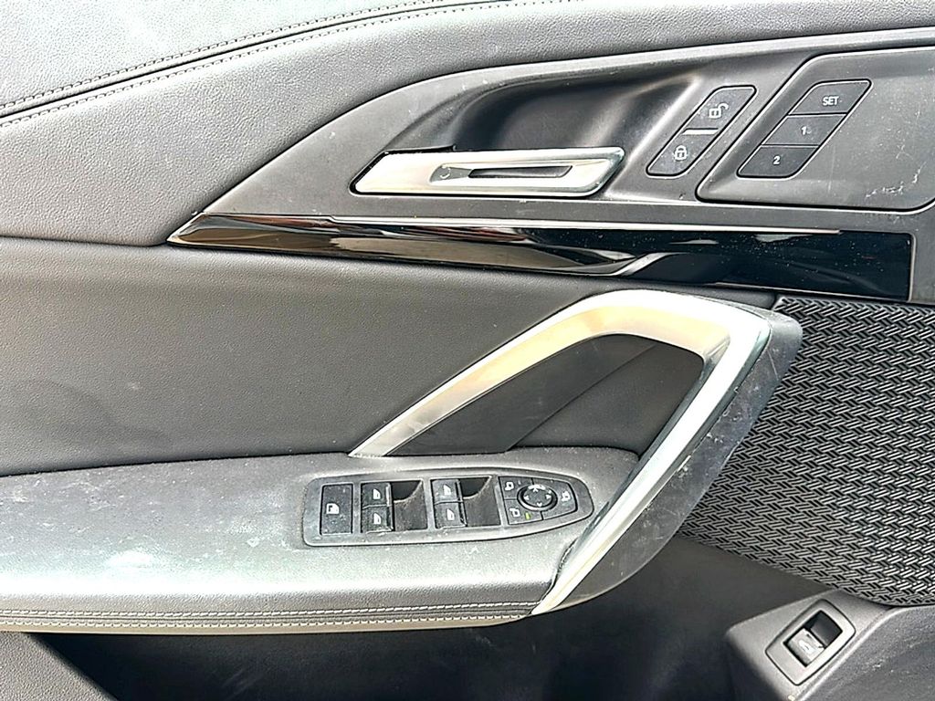 BMW X1 XDRIVE28I - 8