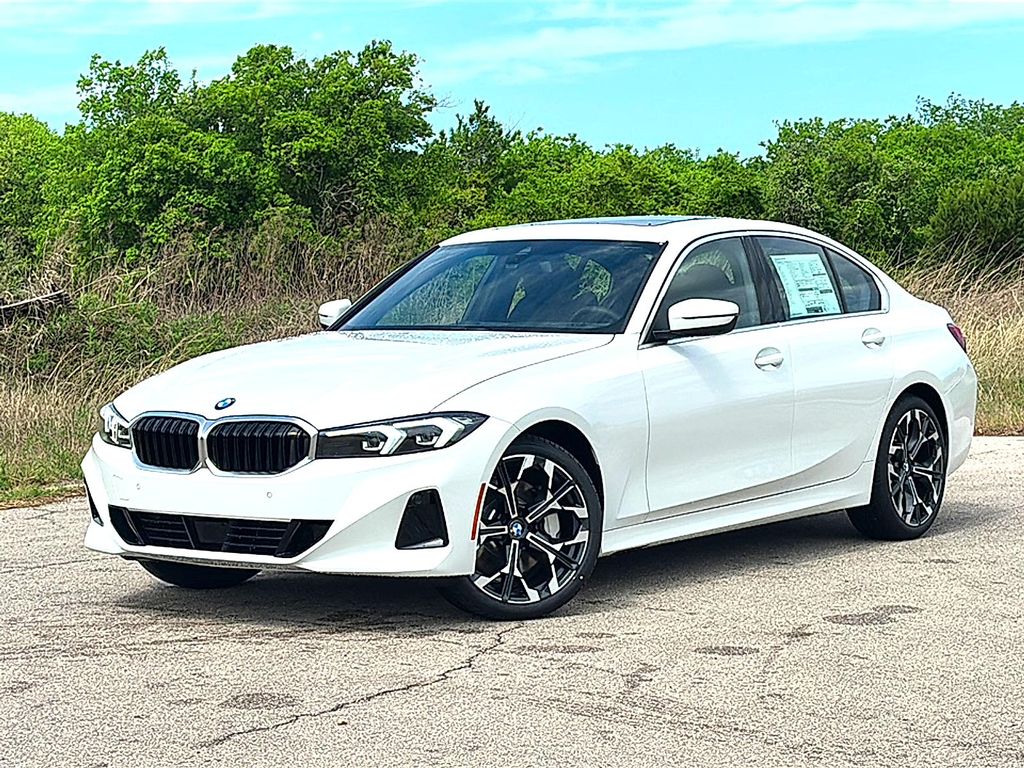 صورة 2 لـ 2026 BMW 330 BASE