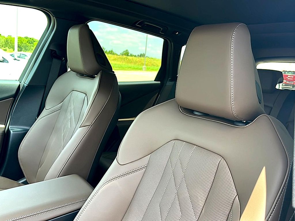 2026 BMW X3 M50 XDRIVE — миниатюра 11