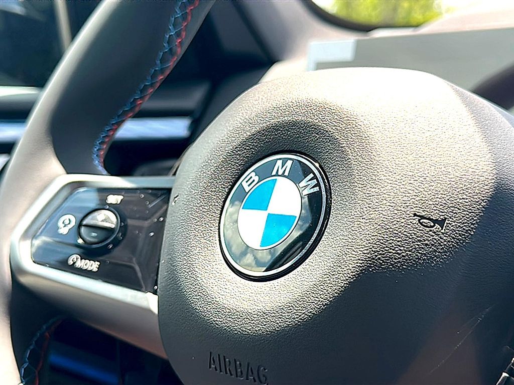 2026 BMW X3 M50 XDRIVE — миниатюра 21