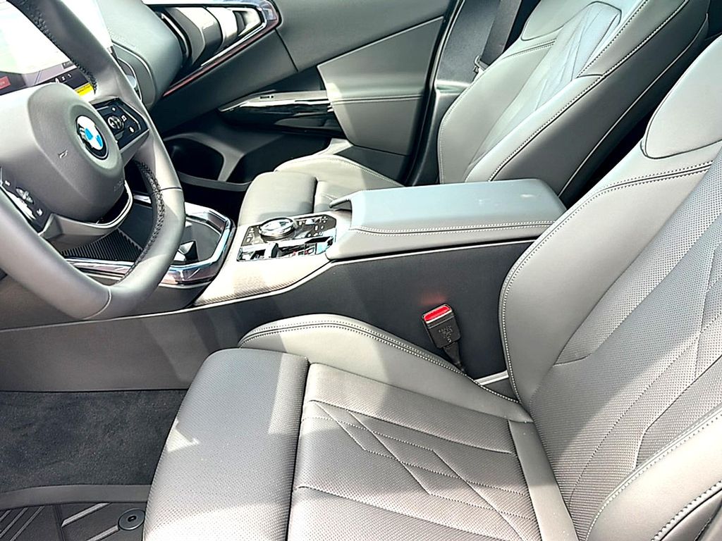 صورة 10 لـ 2026 BMW X3 30 XDRIVE