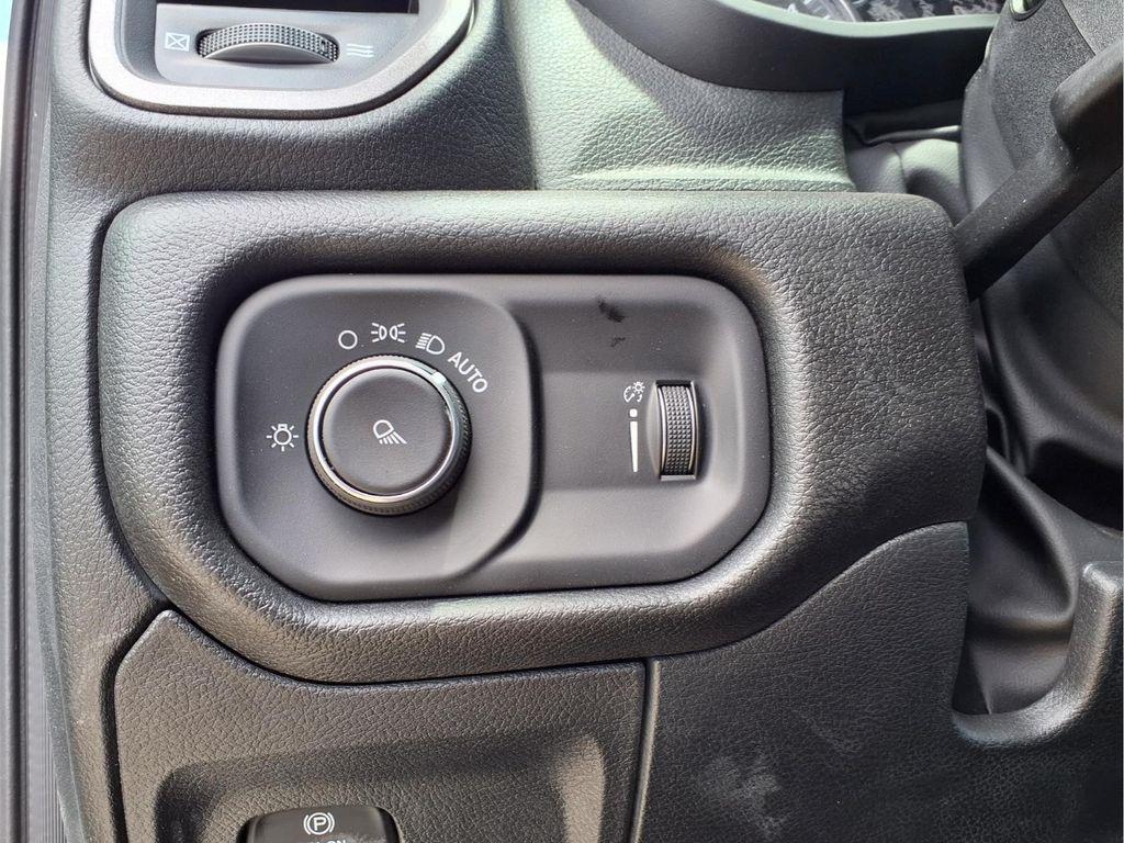 صورة مصغرة 18 لـ 2026 RAM 1500 TRADESMAN