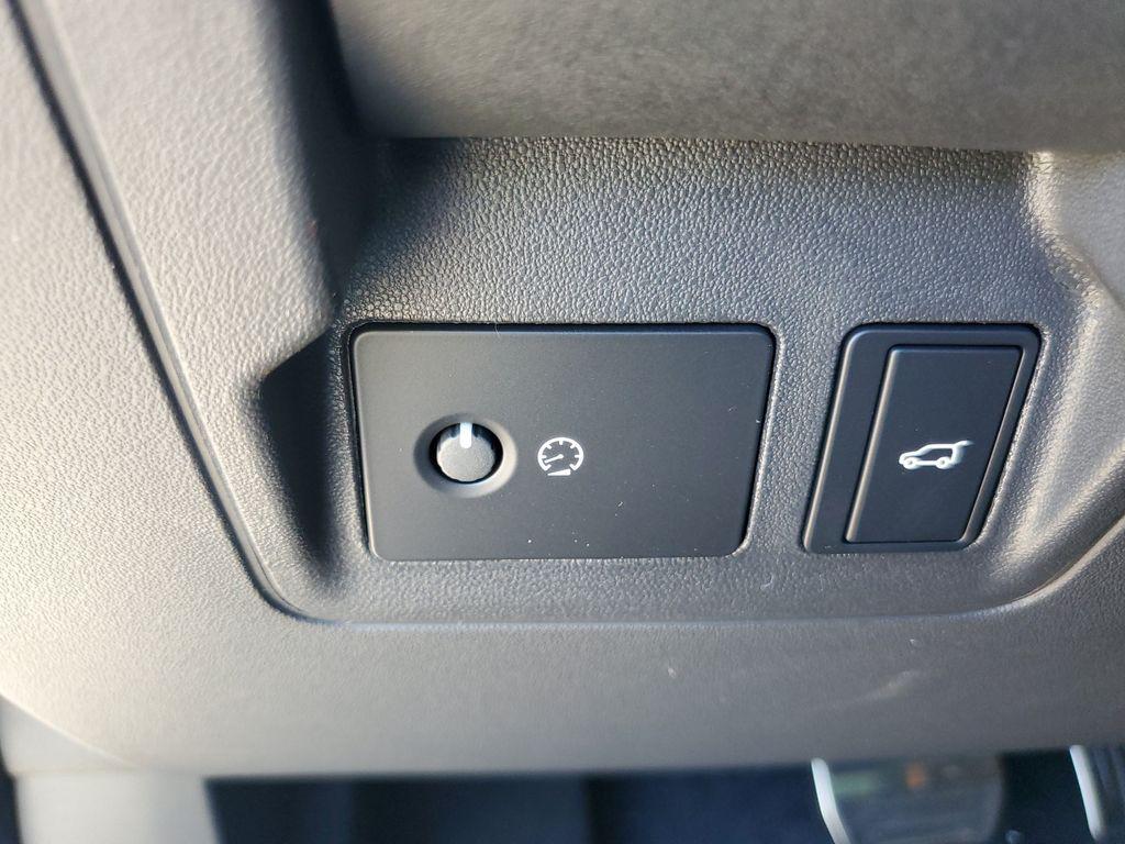 صورة مصغرة 13 لـ 2026 LAND Rover RANGE ROVER VELAR P250 SE R-DYNAMIC